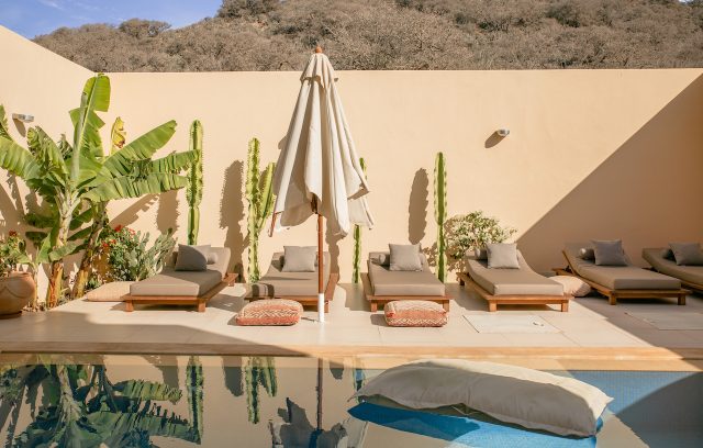 Pool Side Villa Surya